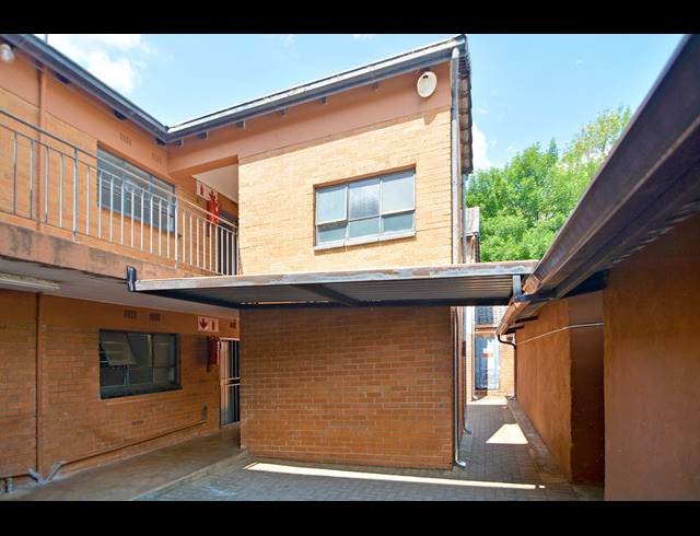 1 BEDROOM APARTMENT FOR SALE IN WINDSOR EAST
